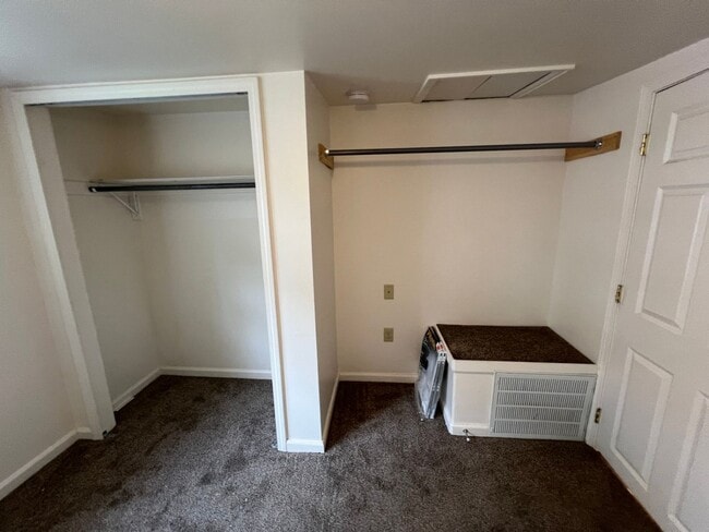 Building Photo - 1-2 Bedroom 1 Bath House with Garage, Newl...