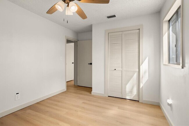 Building Photo - 8725 Erie Ln