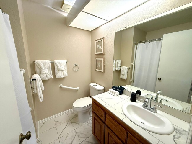 Building Photo - 1675 S Hwy 95