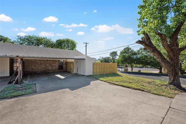Building Photo - 300 Mill Creek Cir