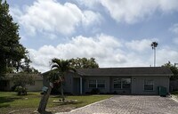 Building Photo - Fully Furnished 3 bedroom pool home in Largo