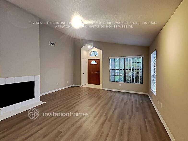 Building Photo - 1453 Hyde Park Dr