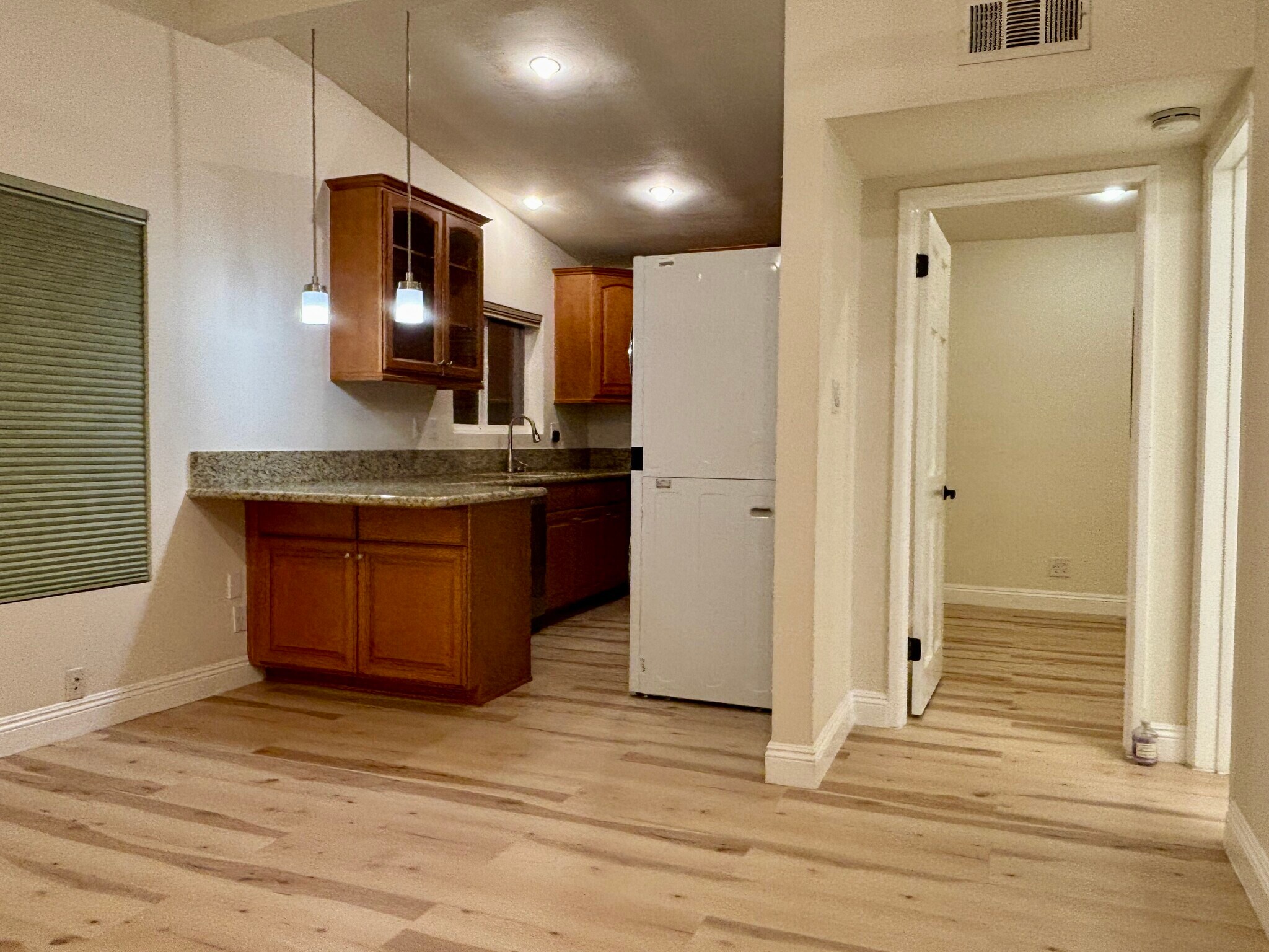 Building Photo - 538 Brooks Ave