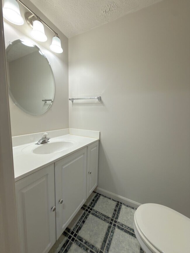 Building Photo - 5519 Inverness Woods Ct