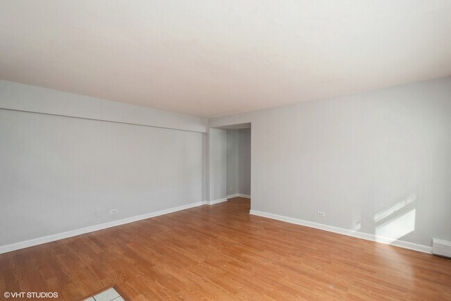 Building Photo - 4950 N Marine Dr