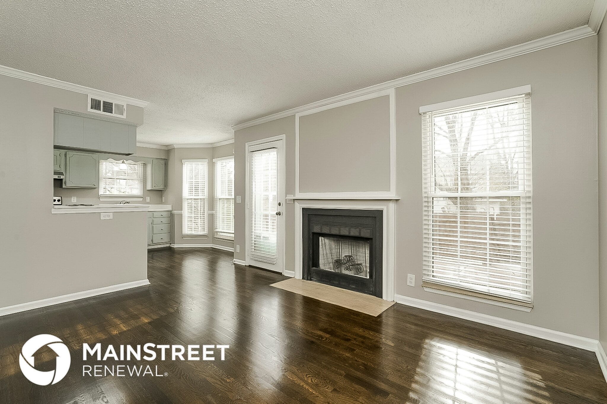 Building Photo - 1110 Cedarhill Ct