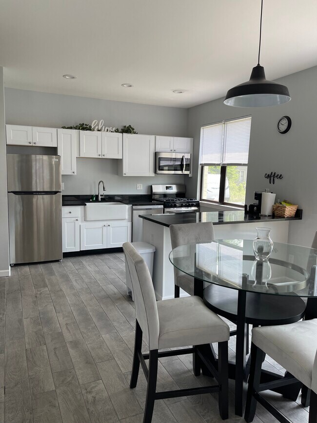 Kitchen & Dining Room - 9706 Nardin Dr