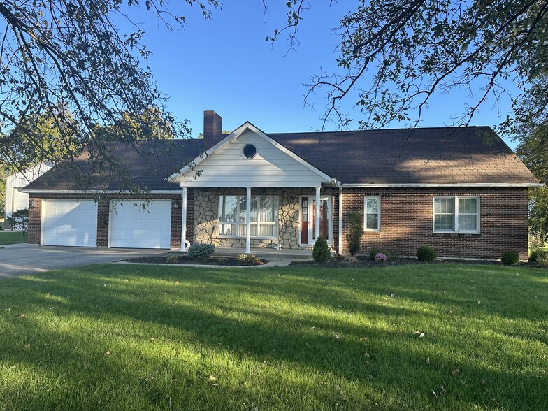 Primary Photo - 7772 Huwer Rd