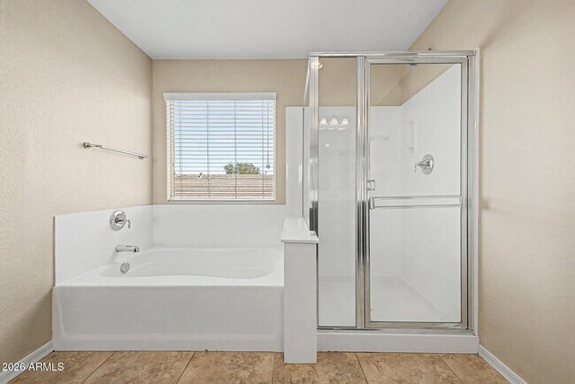 Building Photo - 2531 E Eleana Ln