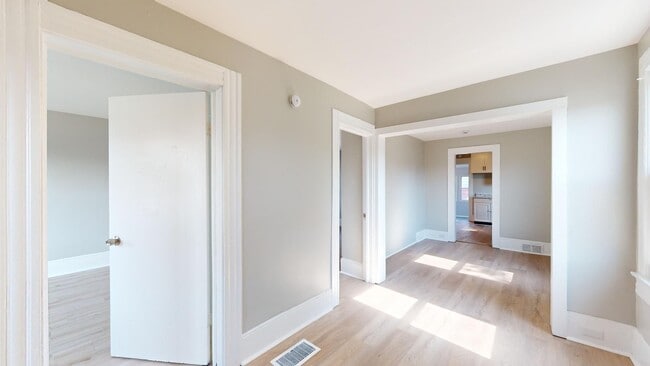 Building Photo - 1371 W 85th St