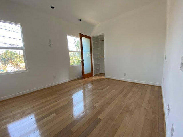 Bedroom and walk-in closet - 1462 Lake Shore Ave