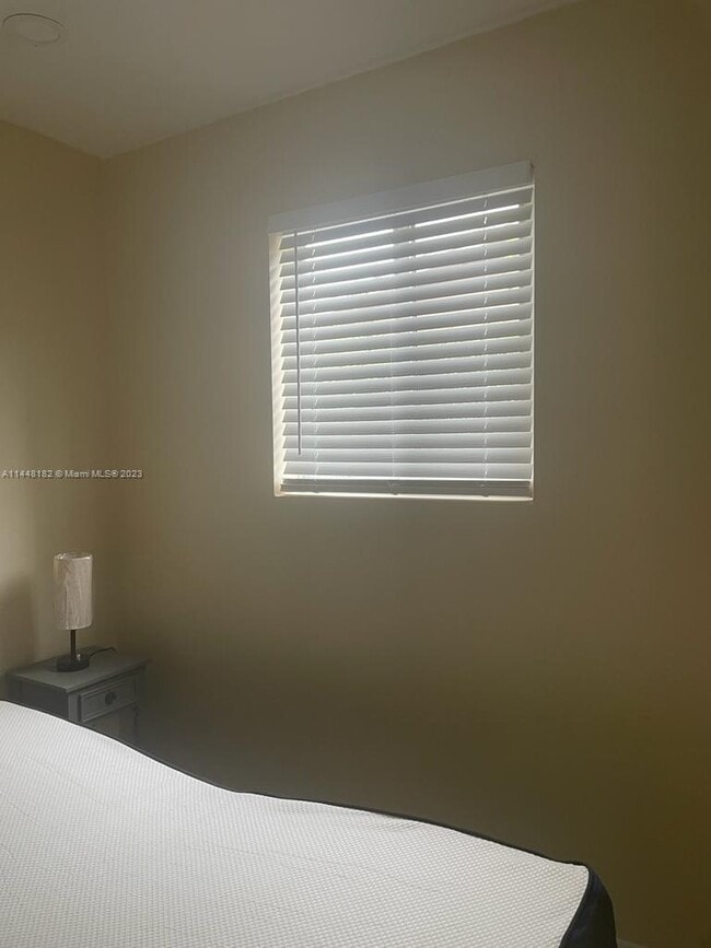 Building Photo - 630 NW 42nd Ave