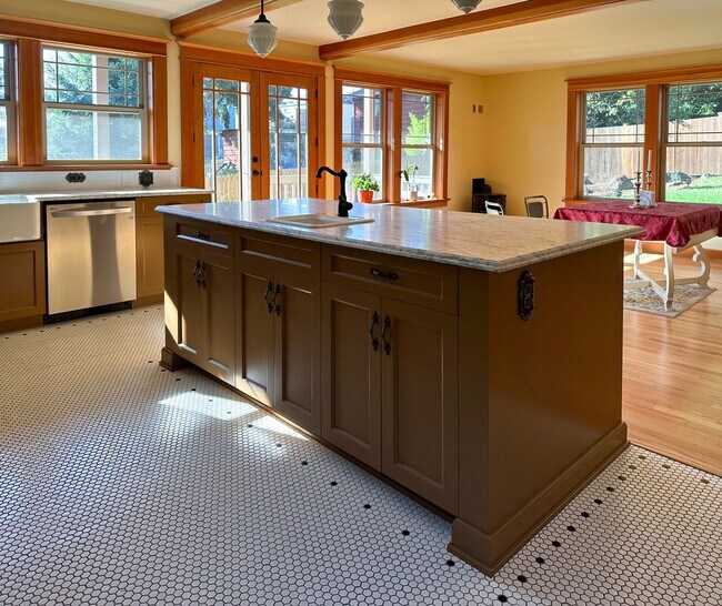 Building Photo - Luxury Craftsman with Spanish Accents & Bo...