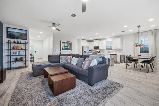 Building Photo - 6402 Moncrieff Dr