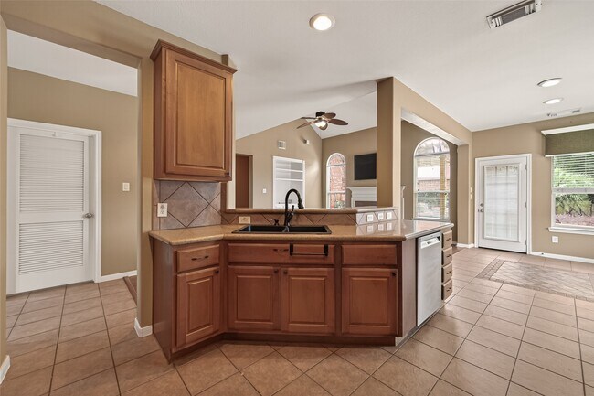 Building Photo - 4702 Autumn Orchard Ln