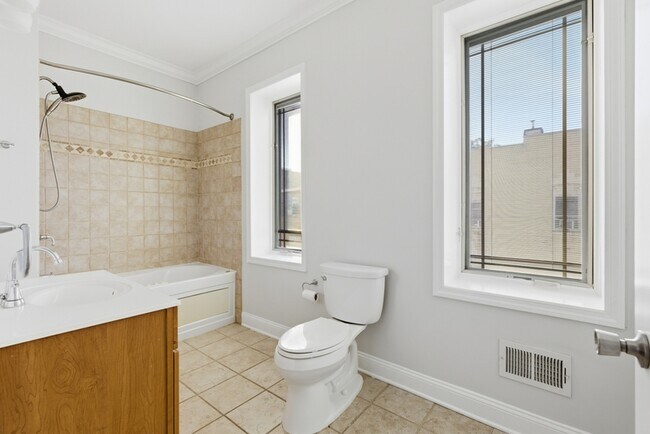 Building Photo - 3021 E Baltimore St