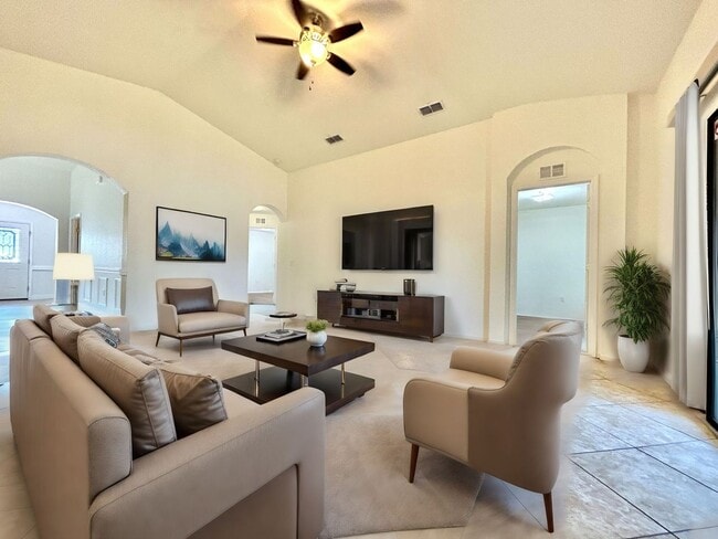 Building Photo - Designed for Living! 4beds, 2baths, attic ...