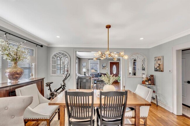 Building Photo - 64 Prairie Ave