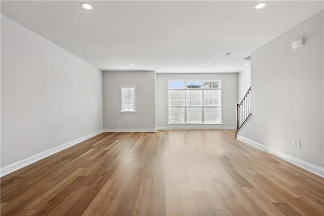 Building Photo - 167 Gress Rd