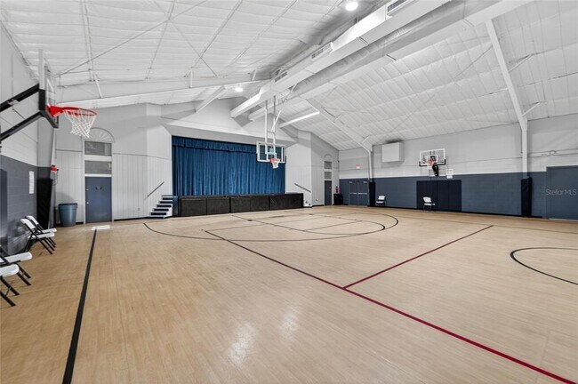 Building Photo - 11812 Lynmoor Dr