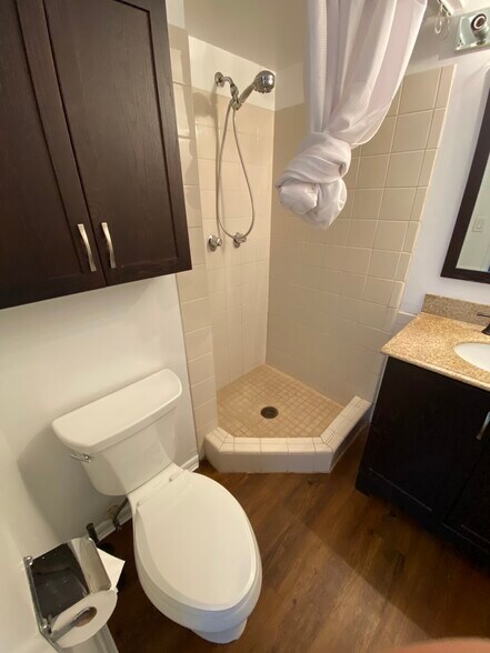 Building Photo - 1720 Huna St