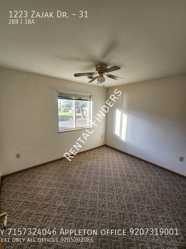 Building Photo - 1223 Zajak Dr