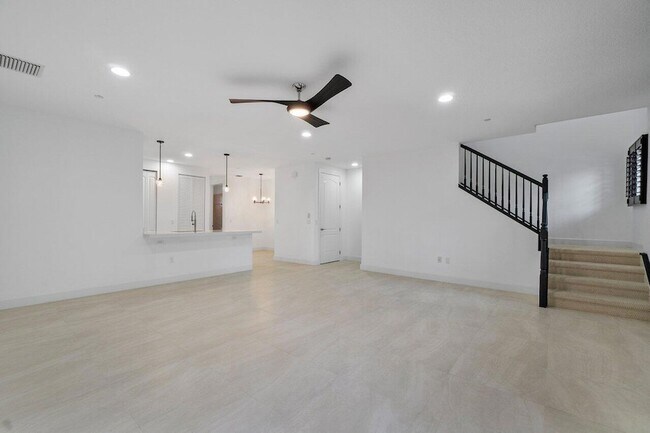 Building Photo - 4886 NW 16th Ave
