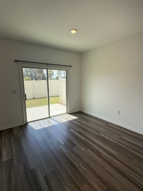 Building Photo - 3BR 2.5BA Townhome w/ Attached Garage • Granite Kitchen • Patio in Gibsonton