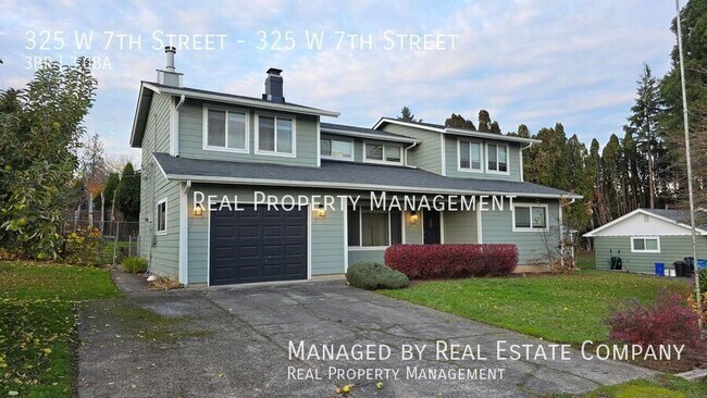 Primary Photo - 325 W 7th St