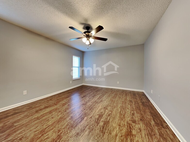 Building Photo - 3280 Fox Squirrel Dr