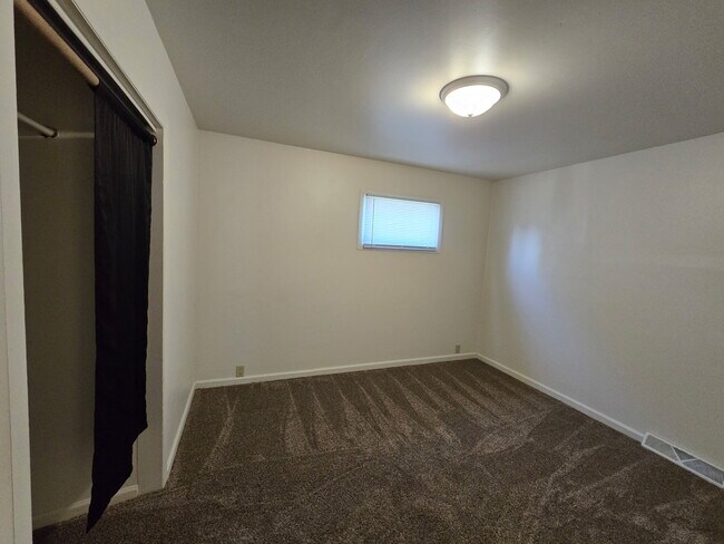 Building Photo - 3129 10th St