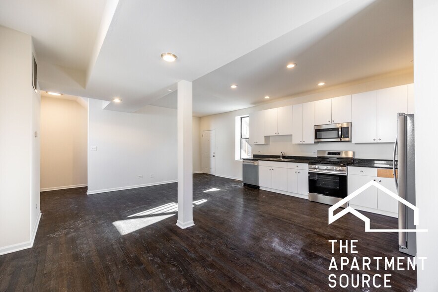 Building Photo - 1257 N Greenview Ave