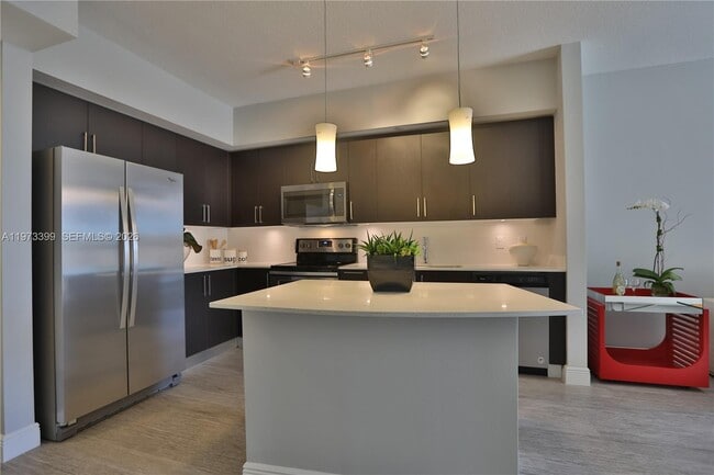 Building Photo - 2000 Salzedo St