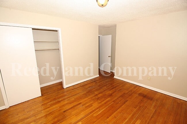 Building Photo - 3001 Falkirk Rd