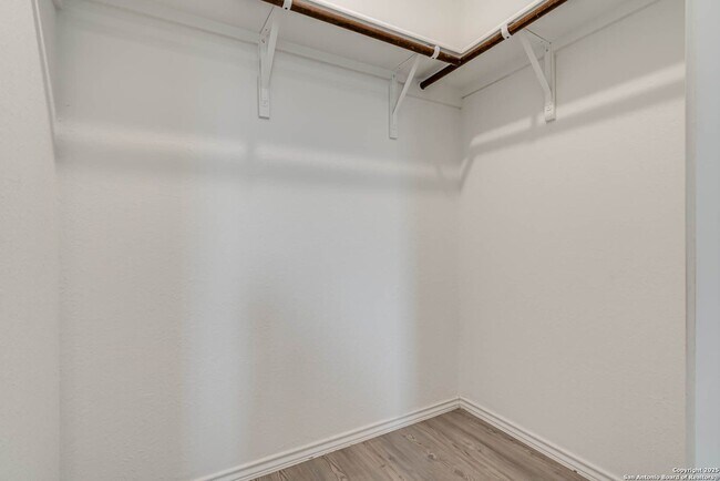Building Photo - Super cute 3 Bedroom 2 Bath Home Southside...