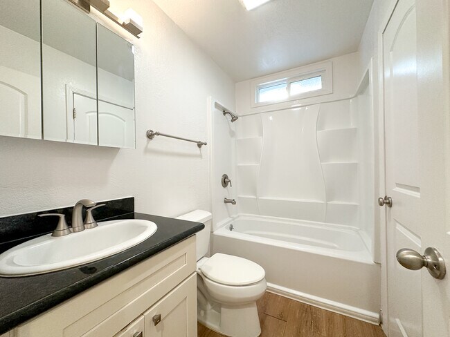 Building Photo - 15441 Marty Dr