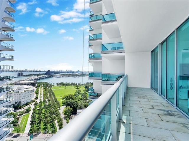 Building Photo - 900 Biscayne
