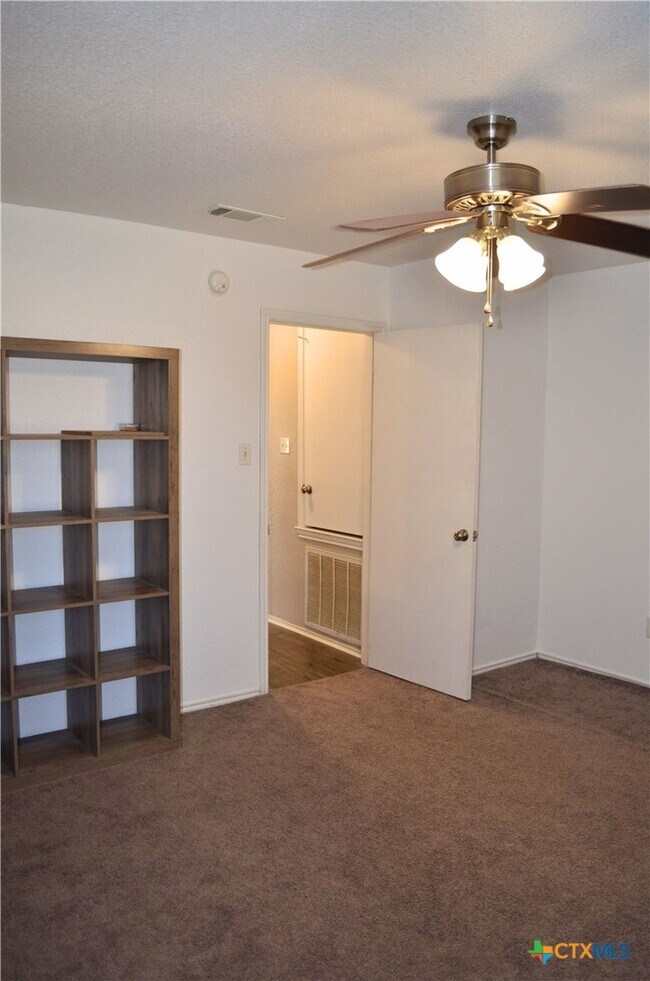 Building Photo - 4603 Regency Dr