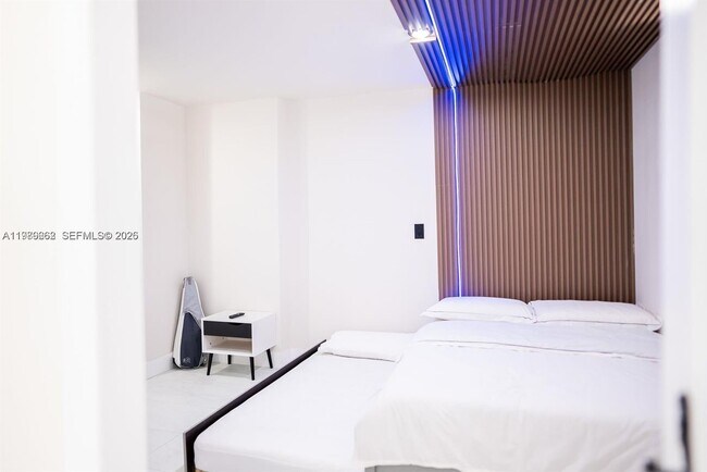 Building Photo - 2903 N Miami Beach Blvd