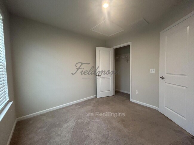 Building Photo - 574 Preakness Run