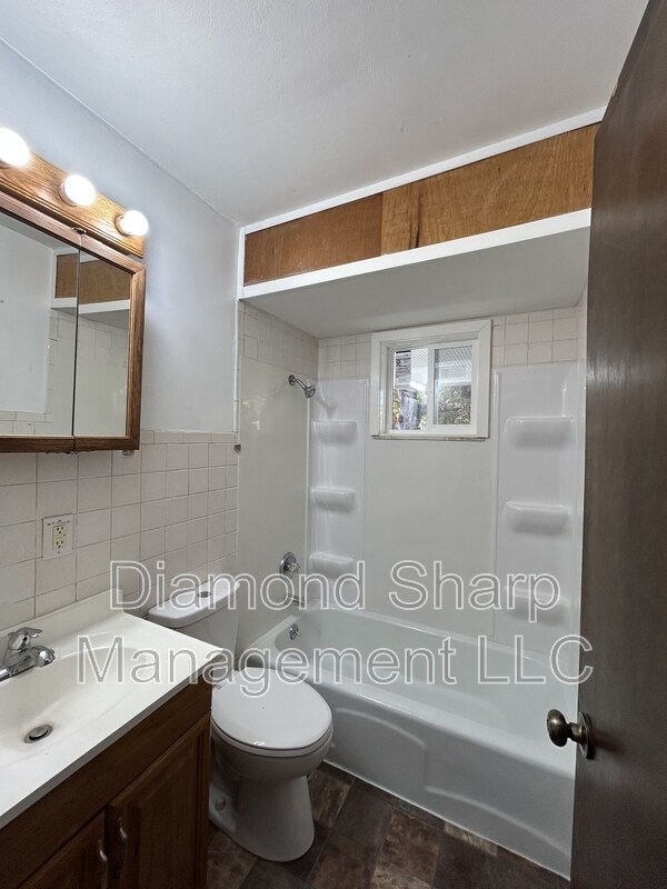 Building Photo - 408 Marcinah Ln