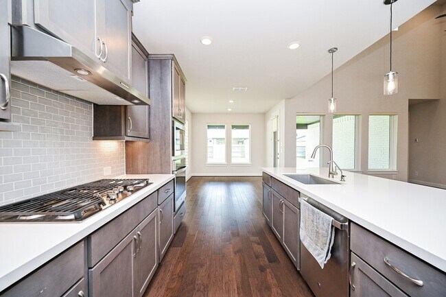 Building Photo - 21827 Erskine Peaks Pl