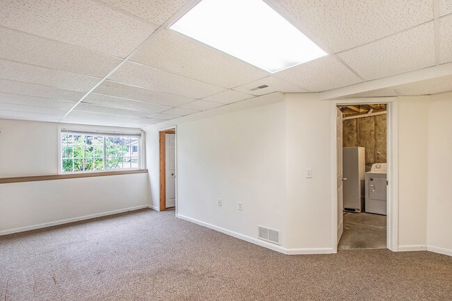 Building Photo - 1147 Veto St NW