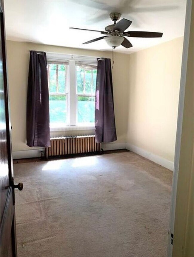 Building Photo - 4005 California Ave