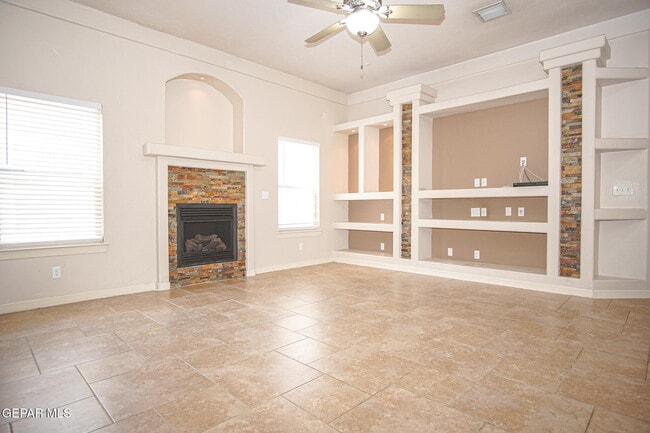 Building Photo - 14508 Smokey Point Dr