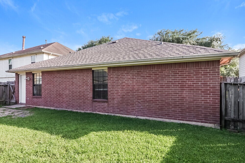 Building Photo - 6618 Sutton Meadows Dr