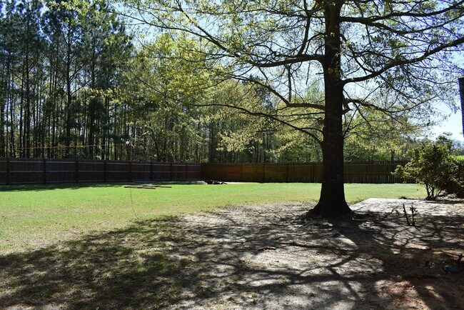 Building Photo - 2470 Navigator Cir