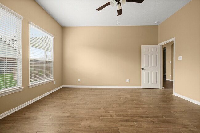 Building Photo - 19830 Broadhead Manor Dr