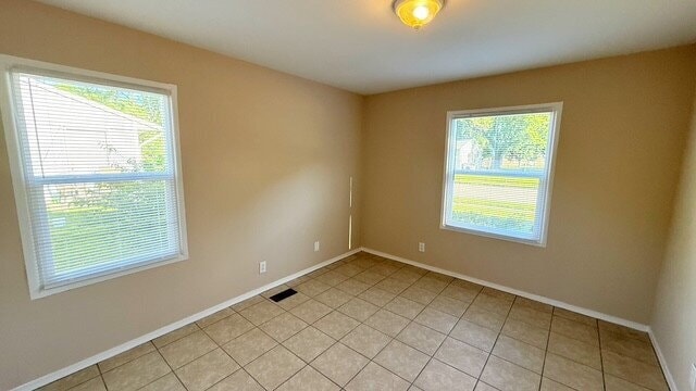 Building Photo - EAST SIDE 4 BEDROOM/1.5 BATH RANCH HOME FULLY RENOVATED AND AVAILABLE IMMEDIATELY