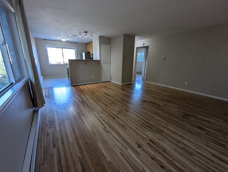 Building Photo - 1626 Southeast Lexington Street